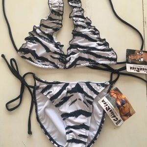 Bikini ✨ New ✨ beautiful print